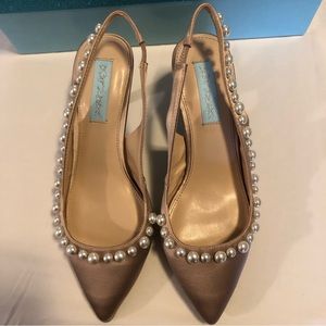 Betsey Johnson Kitten Heel shoes